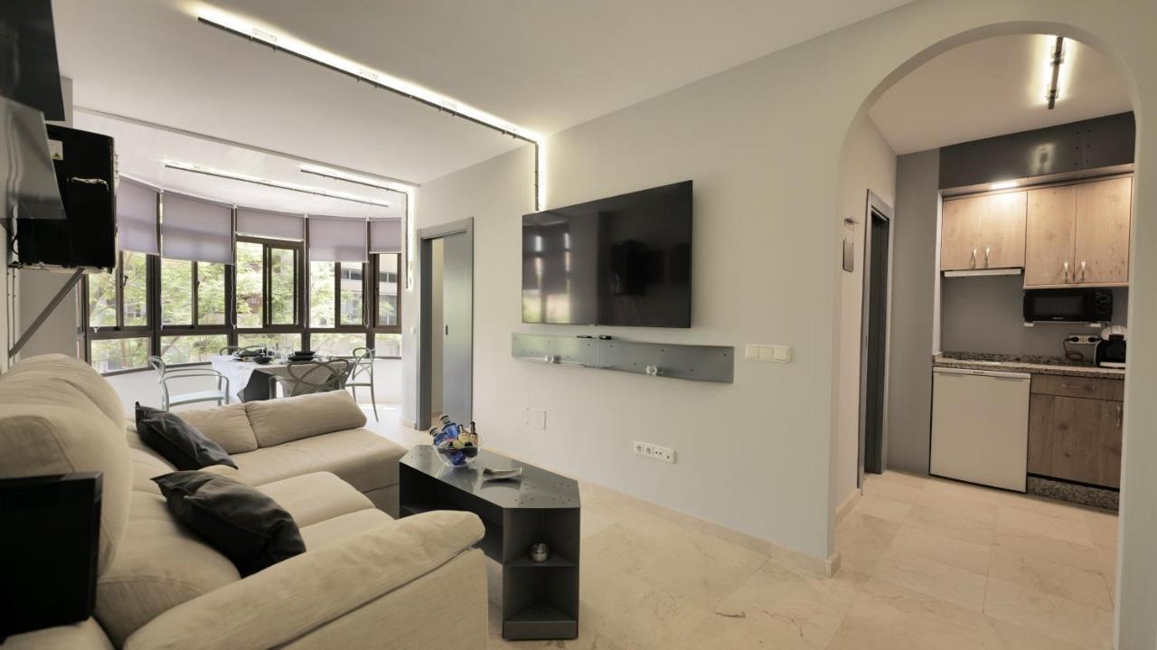 Apartament El Arbol - Rooftop Pool - Puerto Deportivo *